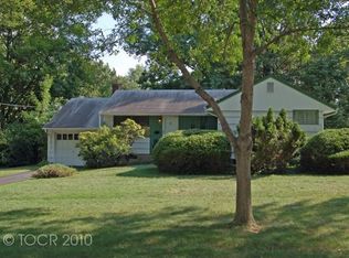 260 Concord Dr, Paramus, NJ 07652