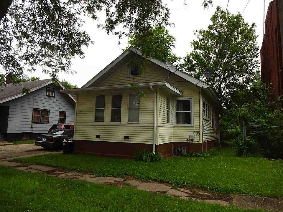 2nd image of 123 Royal Ave