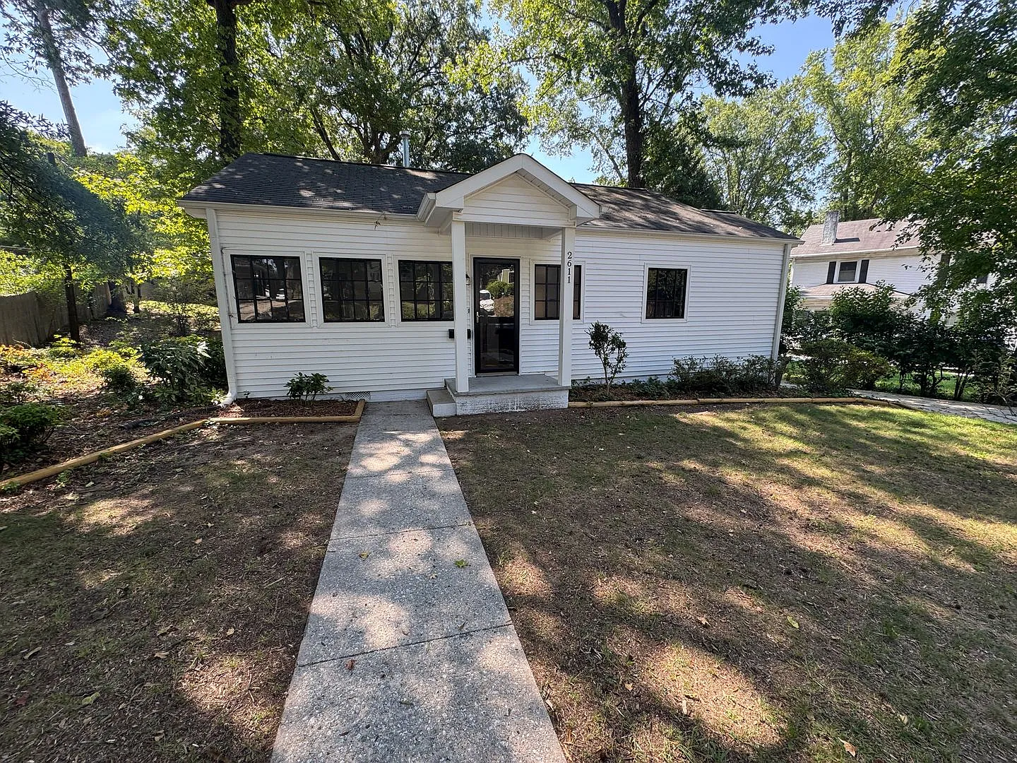 Spacious home - charm overload! 2 Beds, 2 Baths tour today! — Photo 1