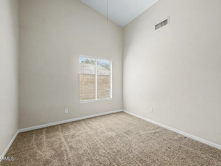 8752 W Melinda Ln — Photo 32