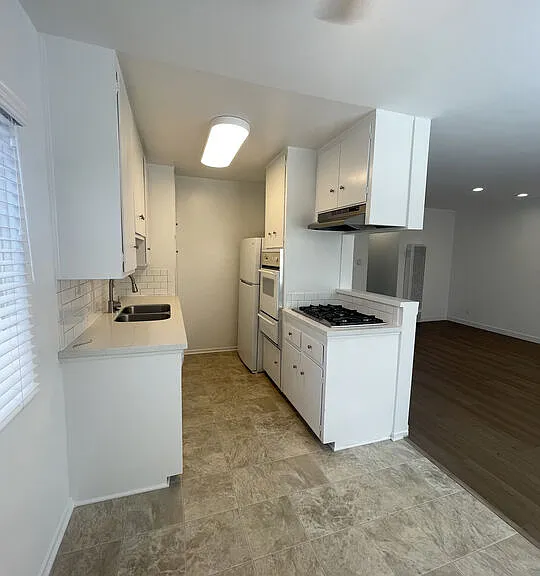 744 Pier Ave #1 — Photo 6