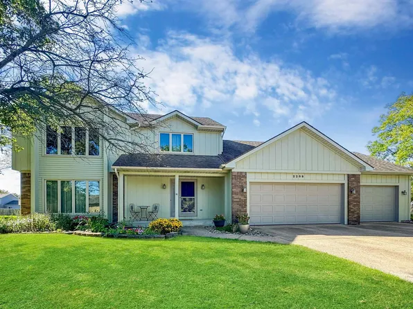 2208 Timberlake Trl, Fort Wayne, IN 46804