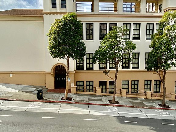 5th image of 1090 Francisco St APT 12