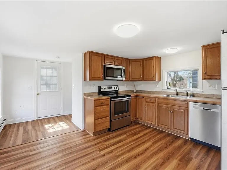 17 Church Ct — Photo 8
