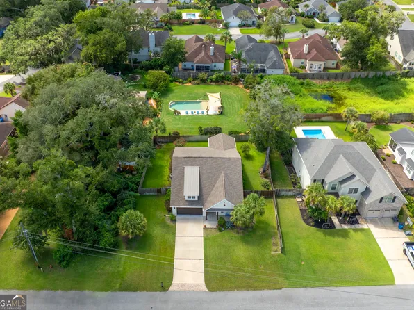 143 Harrington Ln, Saint Simons Island, GA 31522