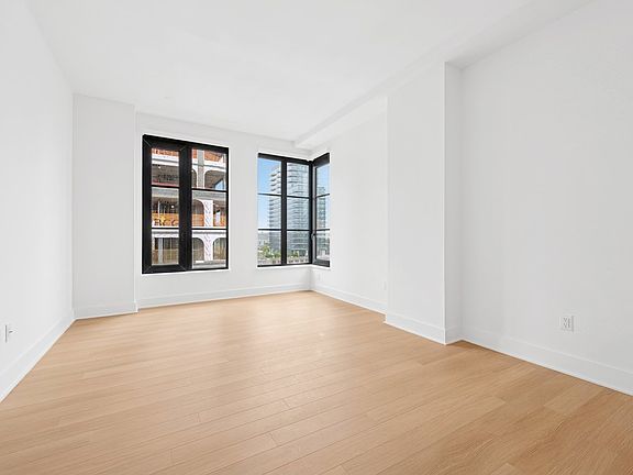 4th image of 499 President St #851