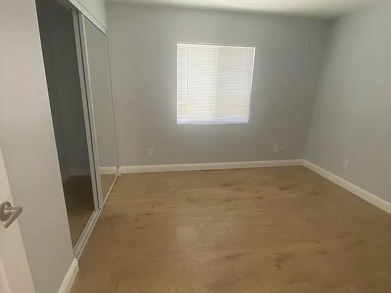 17506 Martha St — Photo 10
