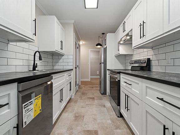 5th image of 9175 Edward St #301