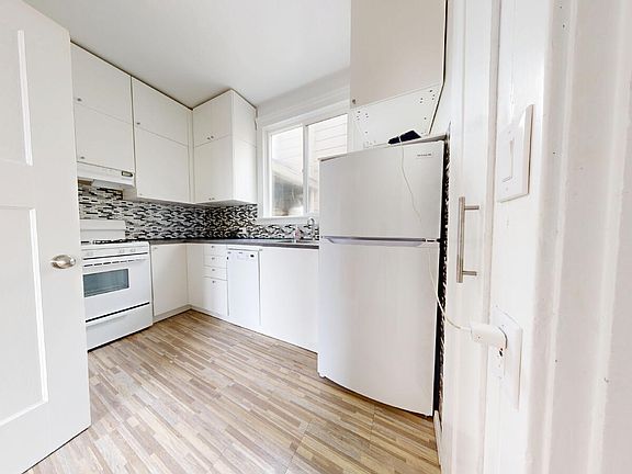 3rd image of 241 Brighton Ave APT 4