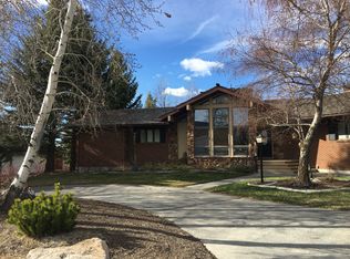 653 Rolling Hills Dr, Rexburg, ID 83440