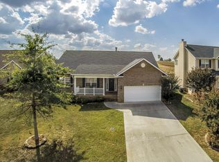 915 Mackenzie Dr #16, Maryville, TN 37804