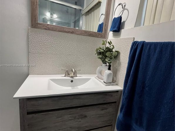 hialeah-florida-342829642 picture