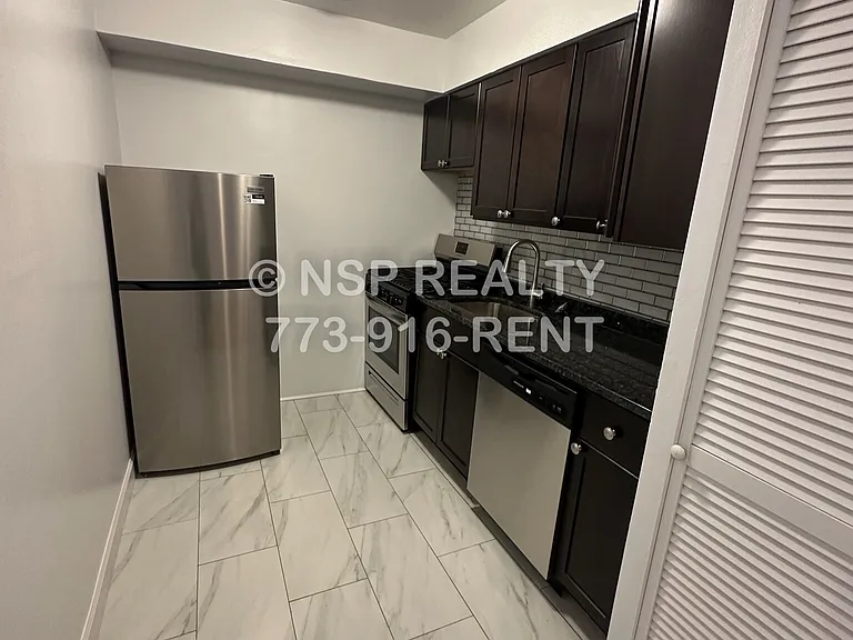 6830 N Sheridan Rd #357 — Photo 1
