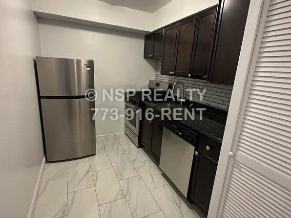 6830 N Sheridan Rd, Chicago, IL