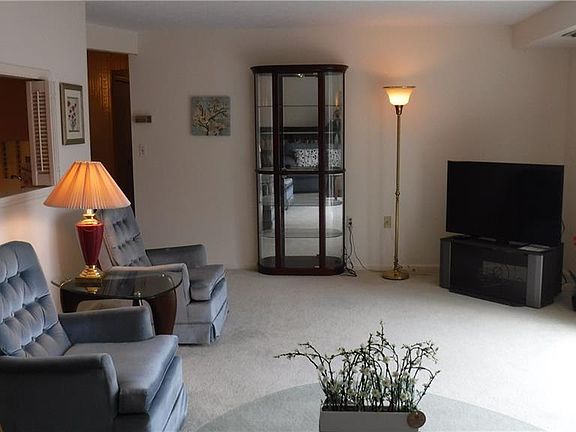2nd image of 1931 King James Pkwy APT 421