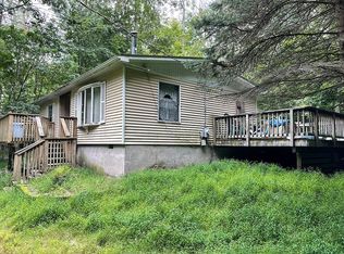 11 Tiffany Rd, Hamlin, PA 18427