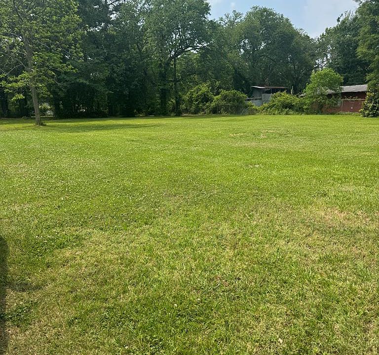 1st image of 1128 S 16th Ave