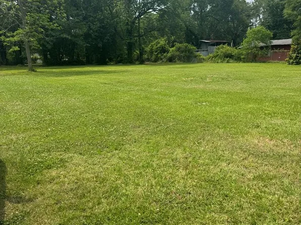 1128 S 16th Ave, Laurel, MS 39440