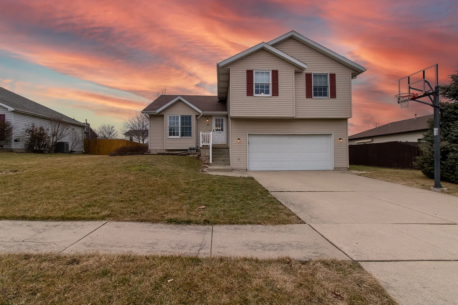 42 Holder Way photo 1