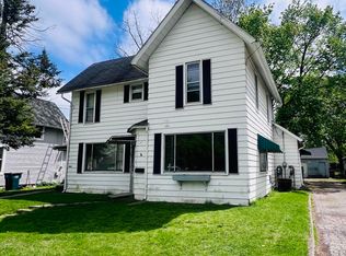 1003 Fletcher St, Owosso, MI 48867