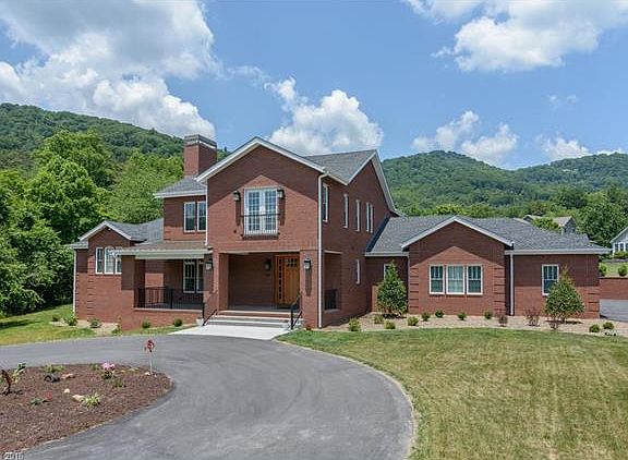 3rd image of 926 New Haw Creek Rd
