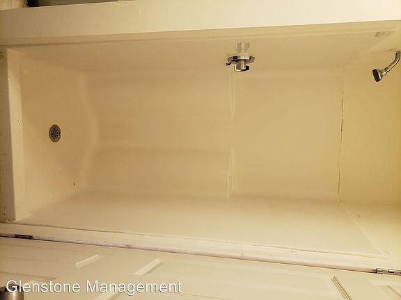 5th image of 50-56 Hunters Ave #521