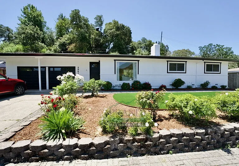 2061 Carolyn Way — Photo 1