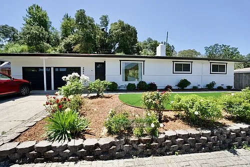 2061 Carolyn Way Photo 1