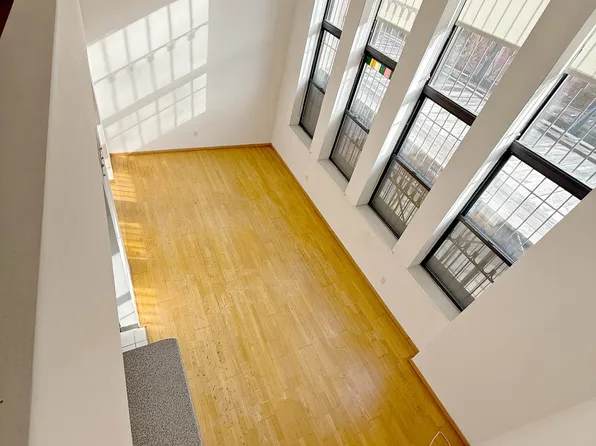 371 Madison Street image 7 of 17