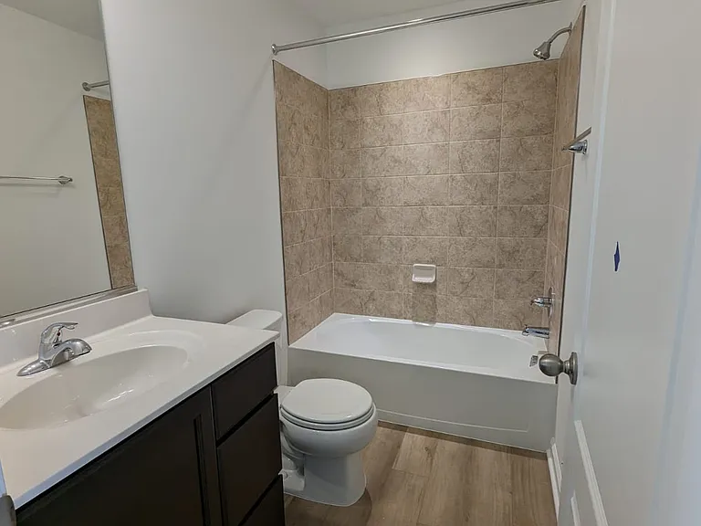 241 Hillsdale Pl — Photo 5
