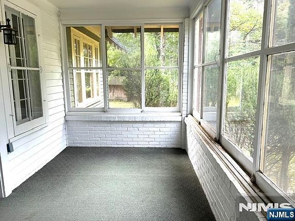3rd image of 440 Cedar Lane