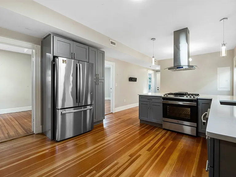 24 Howes St #3 — Photo 1