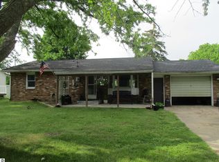 191 E Boulevard St, Shepherd, MI 48883