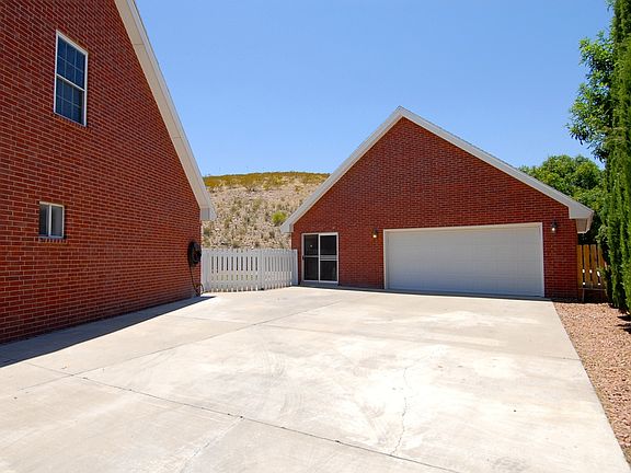 2nd image of 10837 Loma Del Norte Dr