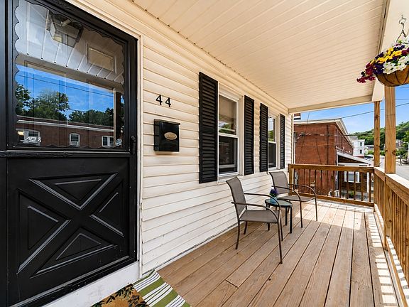 5th image of 42 Grove St #44