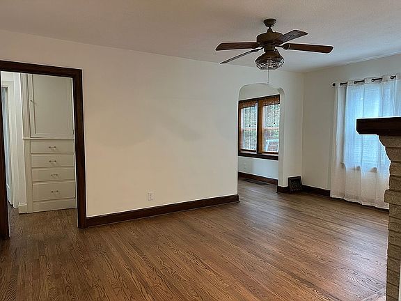 5th image of 619 S Broadview St