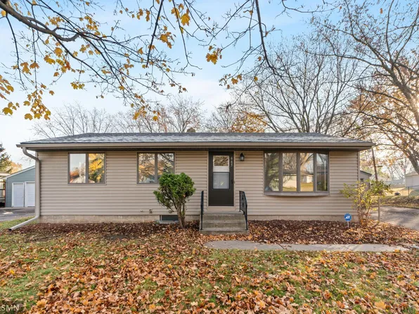 665 Martha Ln, Woodbury, MN 55125