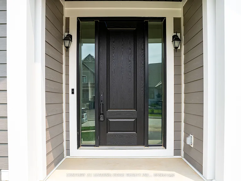 102 Reed Way — Photo 3