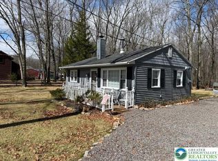 192 Cartwright Rd, Pocono Lake, PA 18610