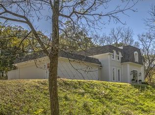 15707 Johnson Dr, Shawnee, KS 66217