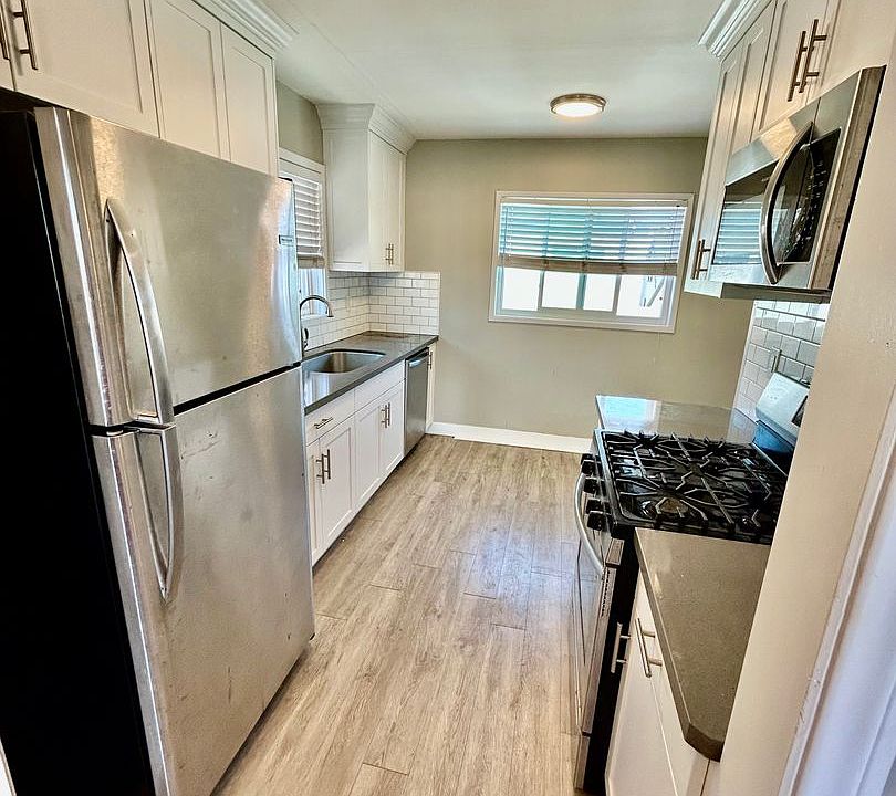 1st image of 4137-43 Wilson Ave #4143