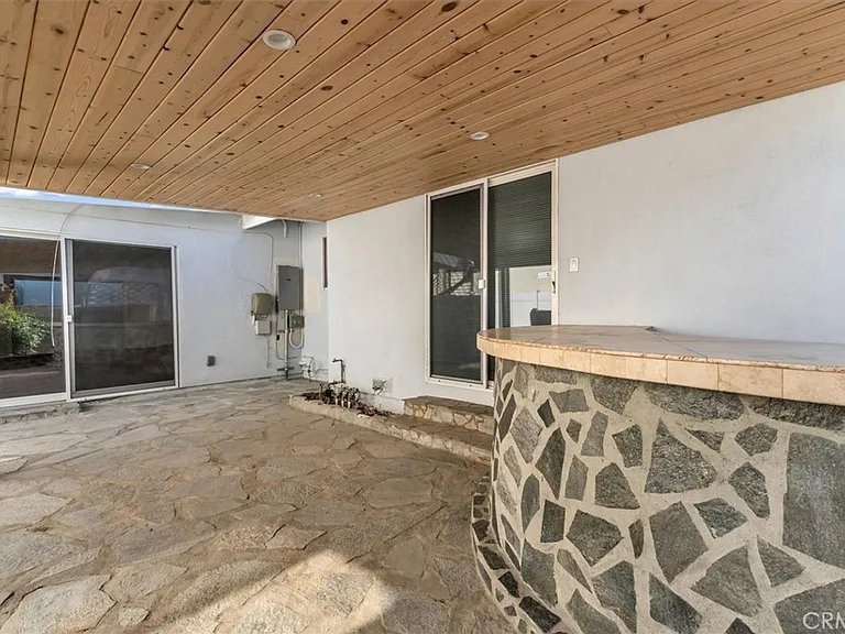 11528 Balboa Blvd — Photo 37