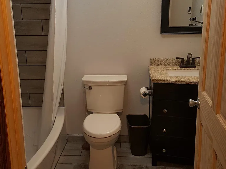 1518 W Arrowhead Rd — Photo 14