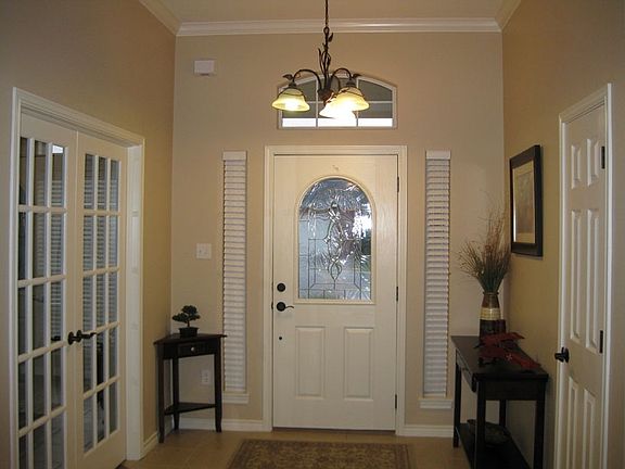 3rd image of 3209 White Oaks Dr