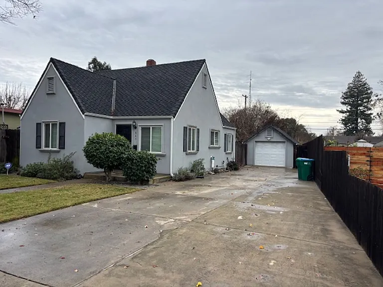 845 S School St — Photo 2