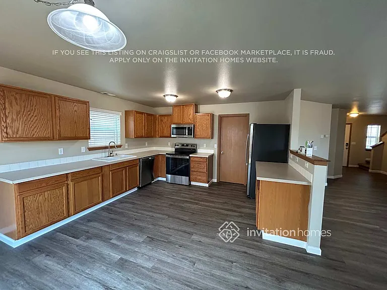 1615 203rd Street Ct E — Photo 7