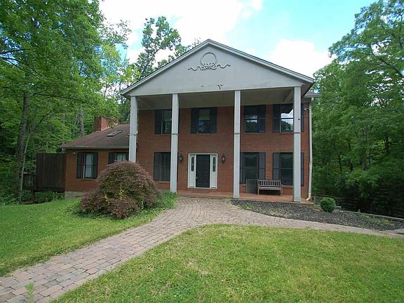 2nd image of 3135 Balsam Ct