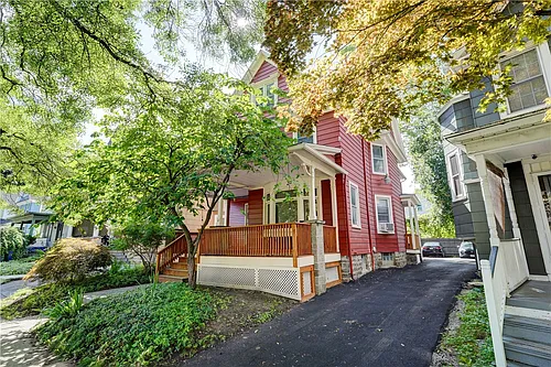 47 Amherst St #UP Photo 1