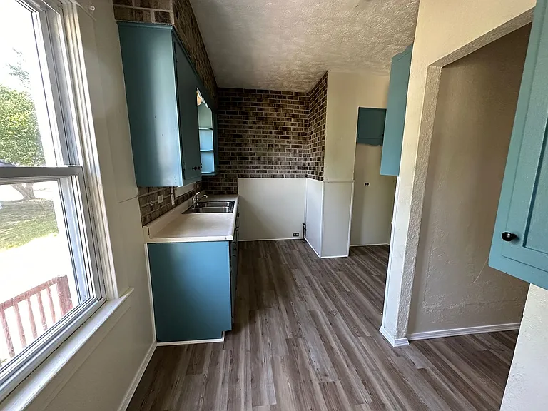 110 Halls Heights Ave — Photo 4