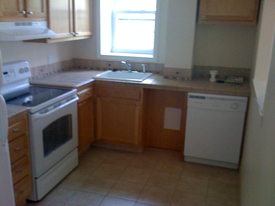 1st image of 3505 Bowman St Floor 3-2
